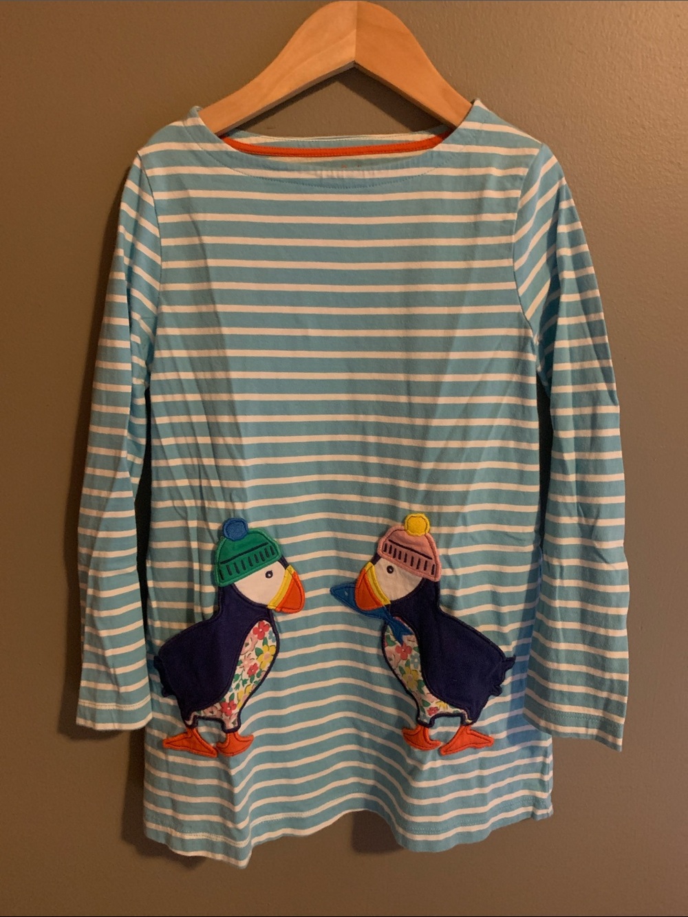 Mini Boden Light Blue & White Striped Puffin with pockets. Size 7-8